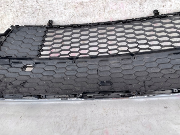 GRILLE CALANDRE AUDI R8 4S0853037E