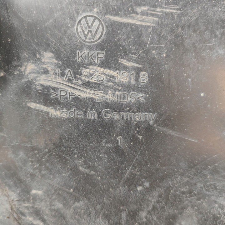 VOLKSWAGEN TRANSPORTER CARAVELLE T6 2022 PROTECTION CENTRALE CHÂSSIS
