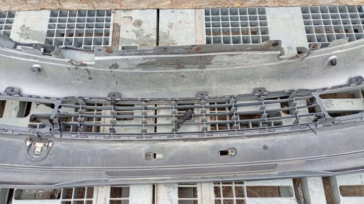 PARE-CHOCS AVANT AVANT OPEL ZAFIRA A Z147 99R 90580620