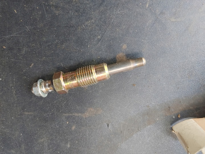 BOUGIE DE PRÉCHAUFFAGE MERCEDES W-201, DAEWOO AD12 4452 SUBSTITUT NGK D-POWER 6 JEU