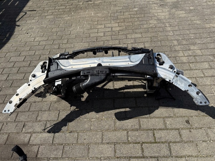 MERCEDES W205 LIFT 1.6 DIESEL PANNEAU AVANT RENFORCEMENT RADIATEURS 654916