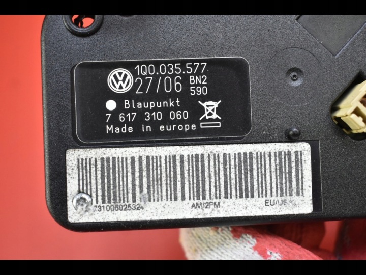 AMPLIFICATEUR ANTENNES 1Q0035577 VW EOS 06-10