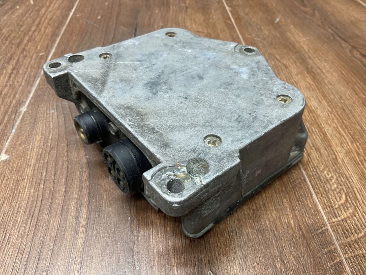 MODULE ALLUMAGE EZL BOSCH MERCEDES W126 R107 V8 0227051024