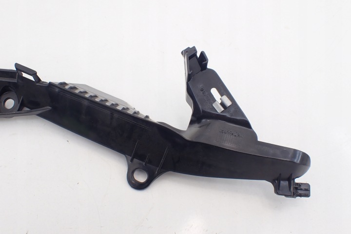 FIXATION RIDEAUX D'AIR AUDI A3 S3 8V BERLINE 8V5880756