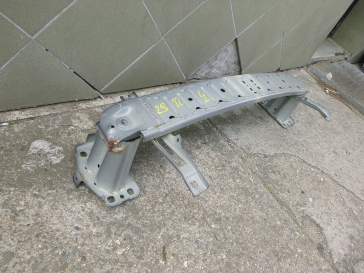 POUTRE PARE-CHOCS AVANT FORD FIESTA MK8