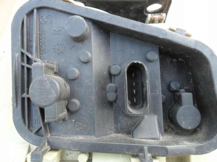 VW TOUAREG 7L6945096K PHARE ARRIÈRE DROITE