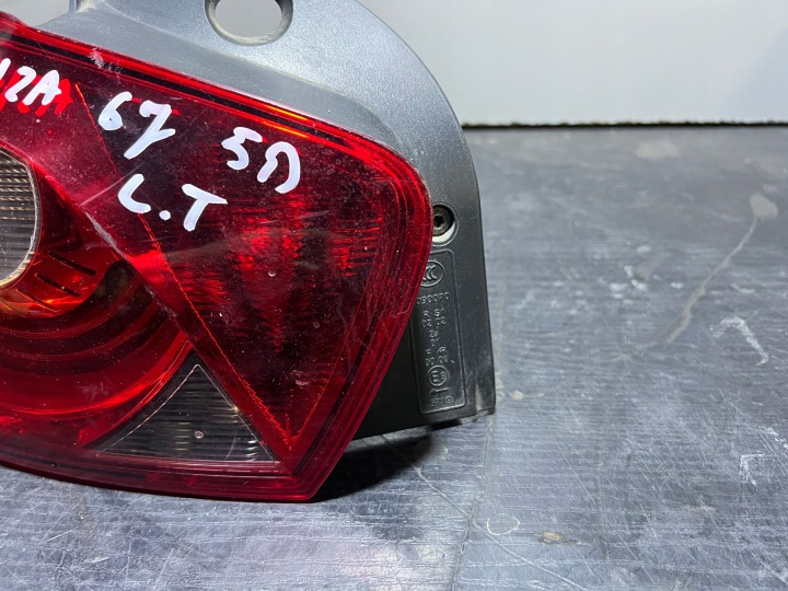 SEAT IBIZA IV LIFT 4 6J0 HAYON 5D 5 PORTES PHARE ARRIÈRE ARRIÈRE GAUCHE EUROPE NOIRE