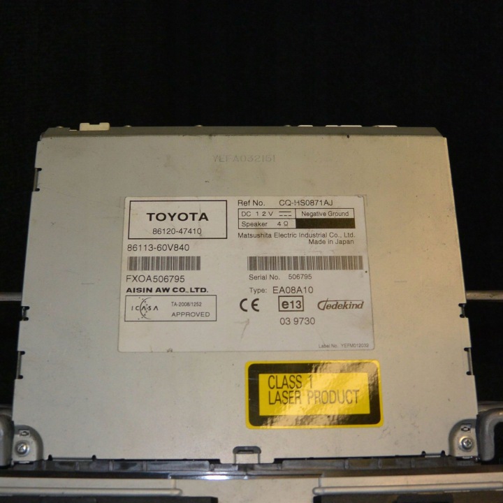 TOYOTA PRIUS C 2011 PANNEAU AUTORADIO CD/DVD/GPS