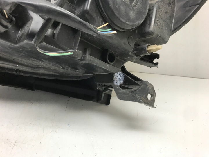 PHARE AVANT DROIT AVANT DROITE RENAULT CLIO III 05-09 EUROPE 7701061069