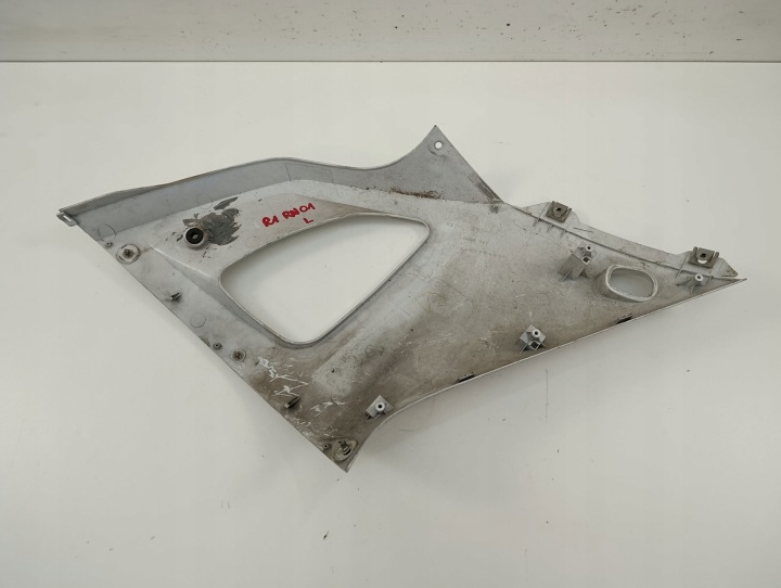 YAMAHA YZF R1 RN01 CÔTÉ COLLECTEUR CASQUETTE GAUCHE