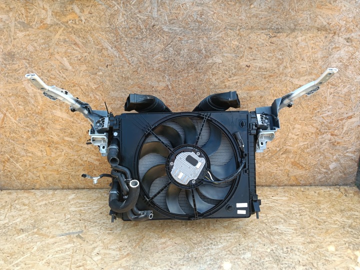 PANNEAU AVANT ENSEMBLE RADIATEURS VENTILATEUR JALOUSIE MASERATI LEVANTE