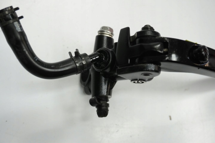 KAWASAKI ZZR-1400 16-20 POMPE DE FREIN AVANT POIGNÉE