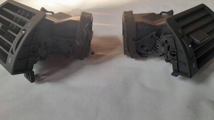 GRILLES CONDUIT D'AIR BMW 3 E46 8361897 8361898