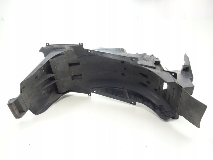 PLASTIQUE REMPLISSAGE PASSAGE DE ROUE ARRIÈRE YAMAHA FJR 1300 01-05 RP08 RP11