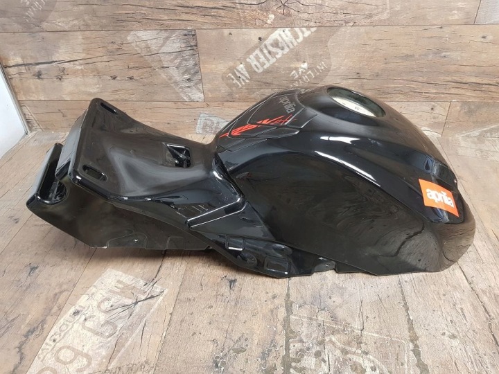 RÉSERVOIR CARBURANTS RÉSERVOIR APRILIA RSV4 893695