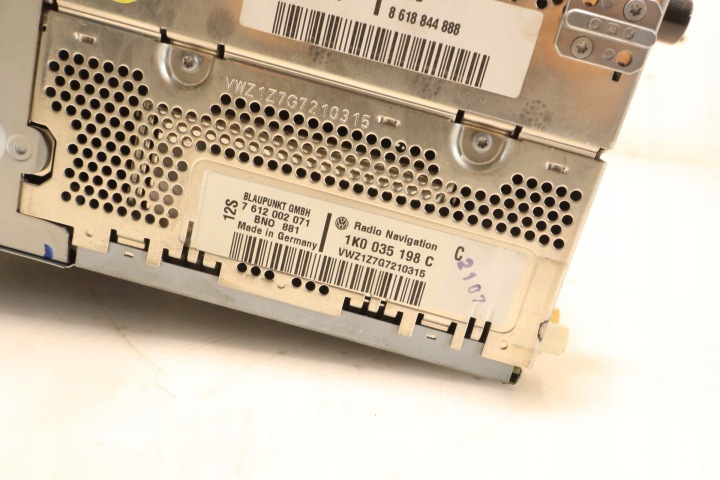 RADIO VOLKSWAGEN PASSAT B6 1K0035198C
