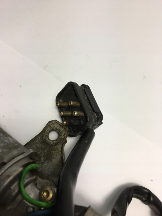 PETIT MOTEUR ESSUIE-GLACES ARRIÈRE VITRES MERCEDES W124 S124 UNIVERSEL 1248201242
