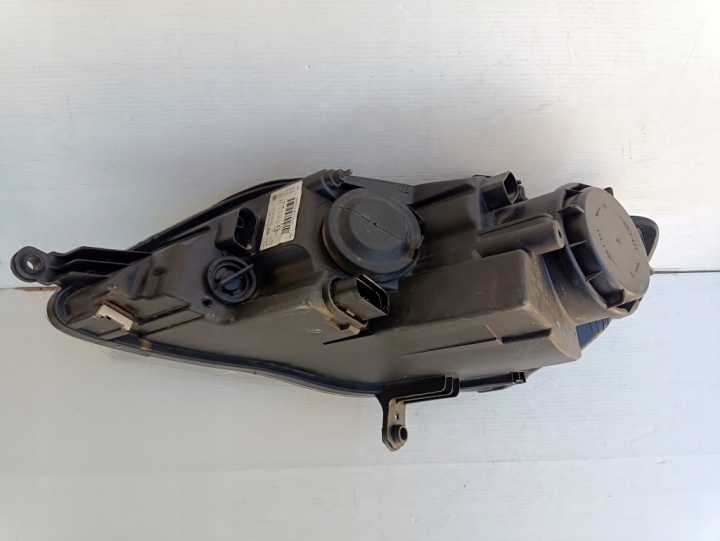 VW GOLF 6 VI PLUS PHARE PROJECTEUR DROIT 5M1941006G