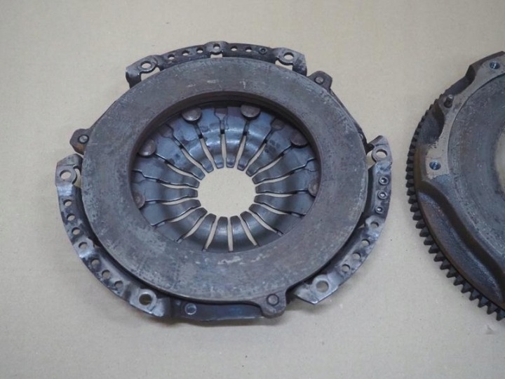 EMBRAYAGE COMPLET FORD B-MAX FIESTA MK7 1.0 ECOBOOST CM5G7563JE