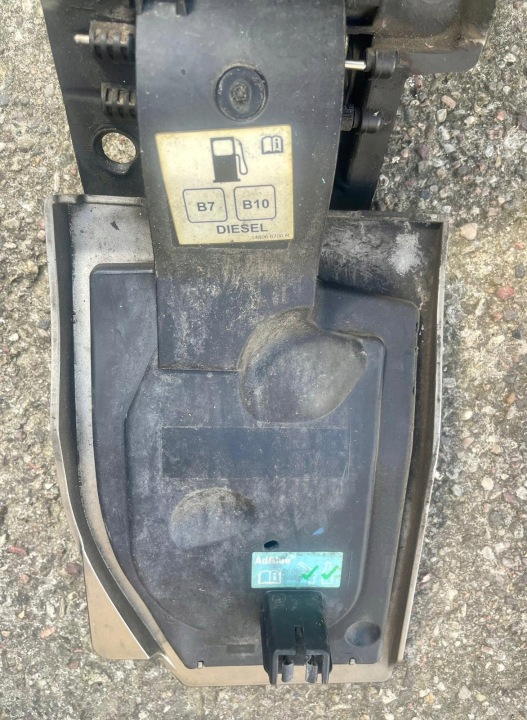 TRAFIC III TALENTO VIVARO II CLAPET GOULOTTE DE REMPLISSAGE CARBURANTS BOUCHON PROTECTION TEHNK