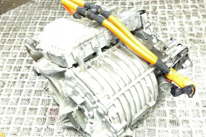 PETIT MOTEUR RÉSERVOIR LAVE-GLACES MERCEDES-BENZ EQA(H243) A2433400302