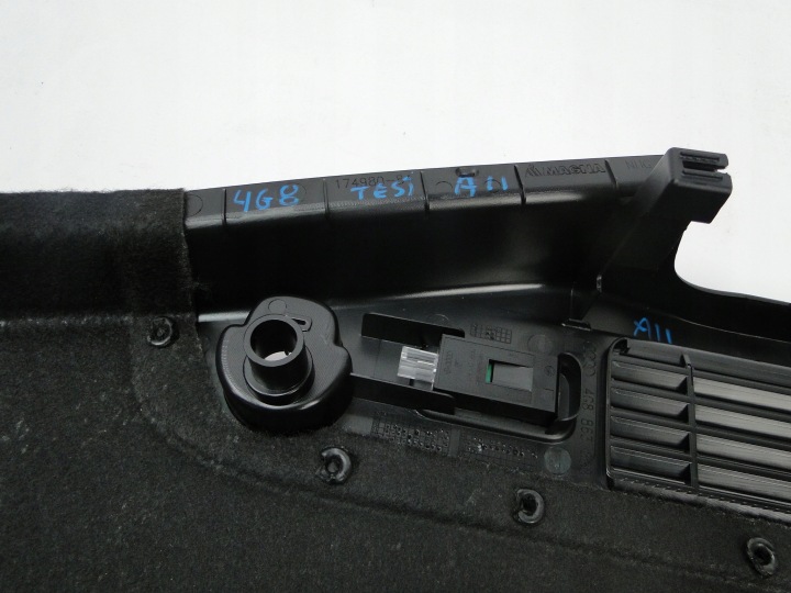 GARNITURE COLLECTEUR COUVERCLES DE COFFRE AUDI A7 LIFT 4G8863887C 886C