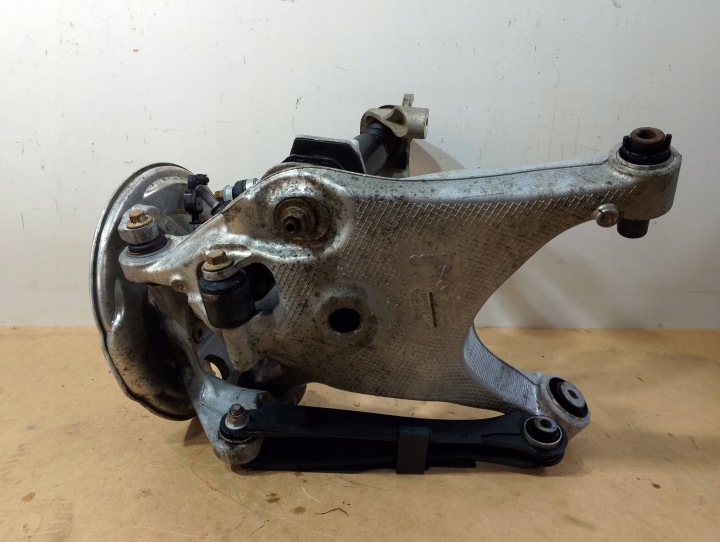 VOLVO V90 S90 MOYEU BRAS DE SUSPENSION SUSPENSION ARRIÈRE GAUCHE 31387209 (K250)