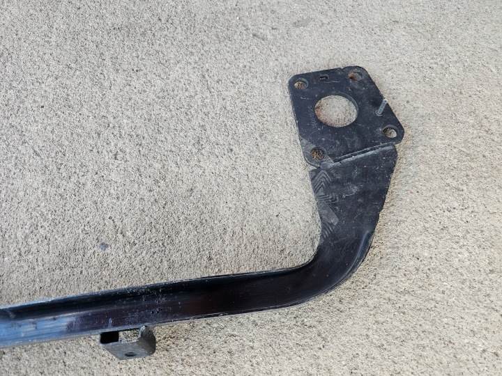AUDI A4 B5 POUTRE RENFORCEMENT AVANT INFÉRIEUR 8D0805851F