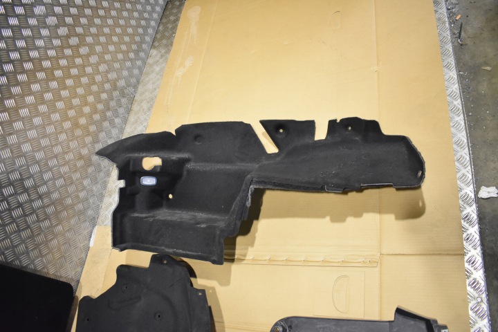PARFAIT INTÉRIEUR GARNITURE CARDAN COUVERCLES DE COFFRE MERCEDES SL R231 W231 1