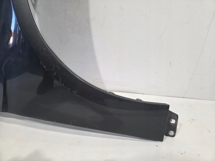 FORD FIESTA MK7 AILE GAUCHE AVANT