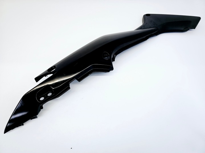 HONDA CBR 125 JC 39 DÉFLECTEUR D'AIR GAUCHE ARRIÈRE QUEUE PLASTIQUE PROTECTION CÔTÉ COLLECTEUR GAUCHE