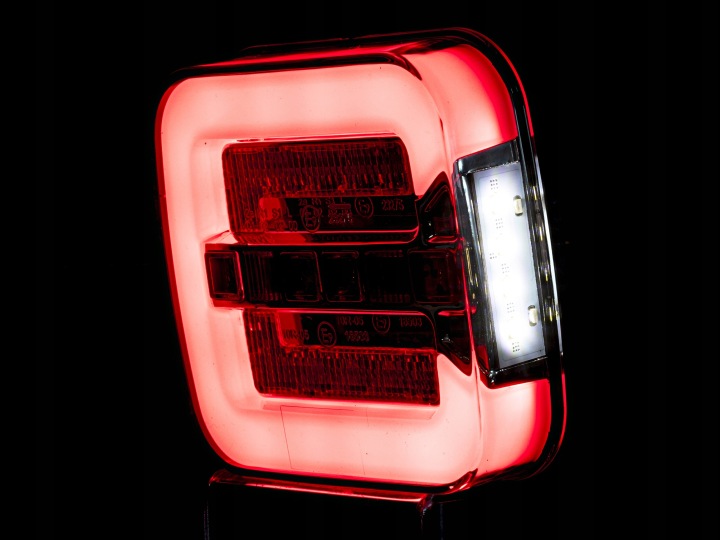 PHARE ARRIÈRE LED VERS REMORQUES FLOTTANT CLIGNOTANT