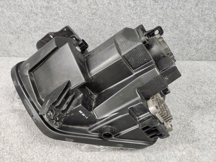 PROJECTEUR PHARE AVANT AVANT GAUCHE KIRA NIRO II COMPLET LED 22-
