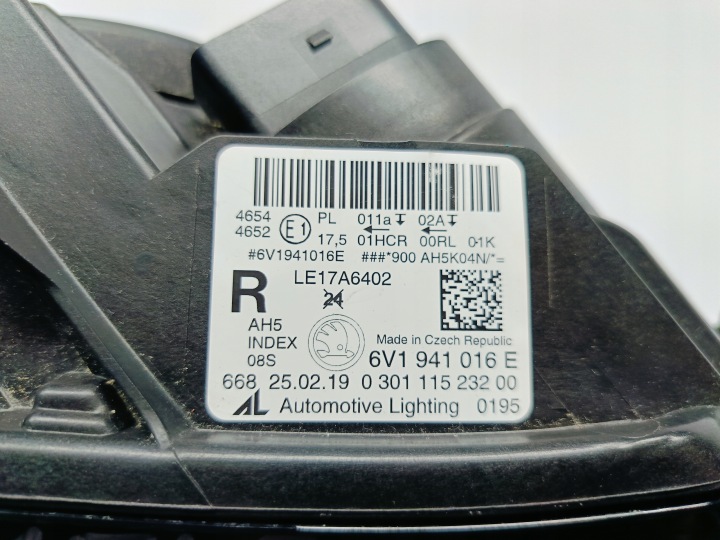 SKODA FABIA III 3 LIFT 18- PHARE DROITE AVANT AVANT LED 6V1941016E