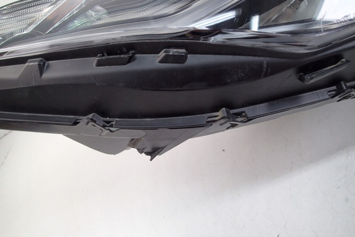 HONDA PCX 125 PHARE PROJECTEUR 22-24R