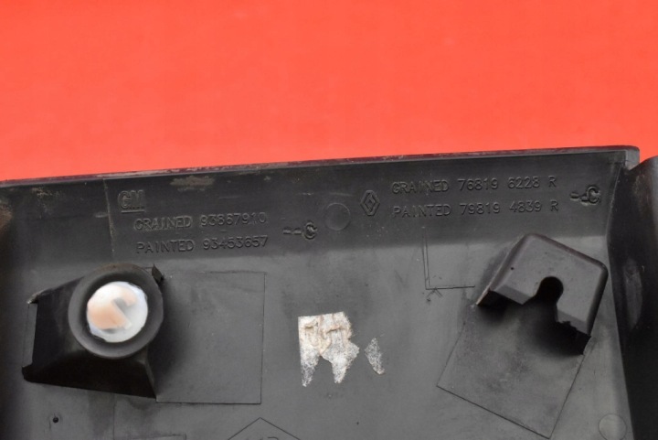 MOULURE SEUIL GAUCHE NOIRE 768196228R RENAULT TRAFIC 3 III 14-21
