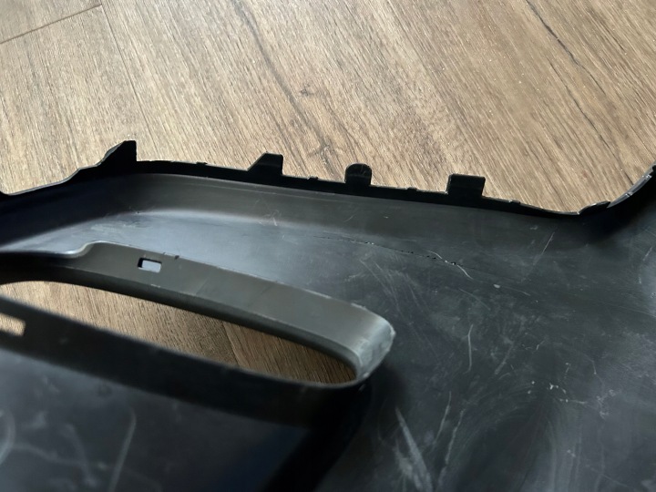 VOLVO V40 CROSS COUNTRY 2012-2016 GRILLE CALANDRE PARE-CHOCS DROITE ORIGINAL