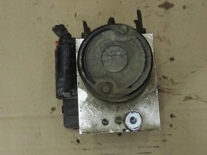 POMPE ABS SANTA FE 95660-26500