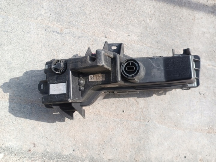 TESLA 3 Y PHARES ANTIBROUILLARD LED FJD DROIT LIFT 1507933-10-C