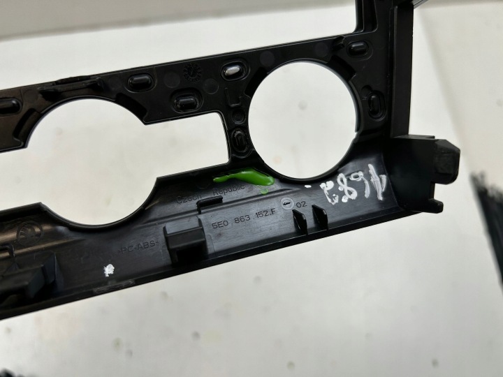 2019 SKODA OCTAVIA MK3 (5E) CHÂSSIS PANNEAUX VENTILATION 5E0863152F