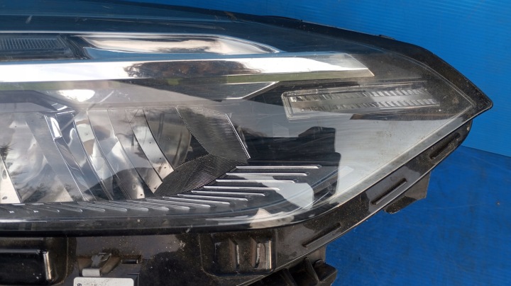 PHARE DROIT AVANT EUROPE 260108676R RENAULT CLIO V 5 COMPLET LED