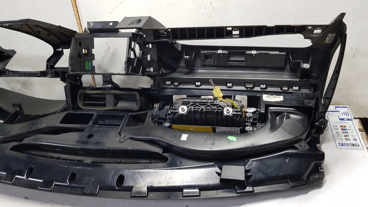 CONSOLE COUSSINS VW PASSAT CC B7