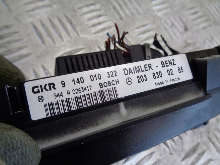 PANNEAU COMMANDE CONDUIT D'AIR MERCEDES C-KLASA W203 00- 2038300285 9140010322