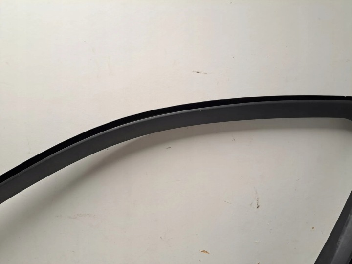 MOULURE RACLOIR GAUCHES AVANT PORTES BMW 7445511 3.0L GASOLINE 250KW