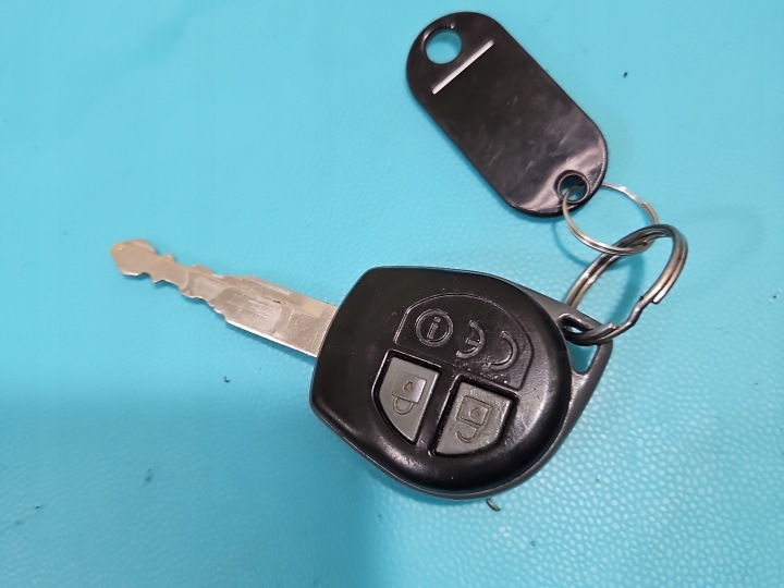 CONTACTEUR D'ALLUMAGE CLÉ SEMELLE SUZUKI SWIFT MK7 33970-68L00