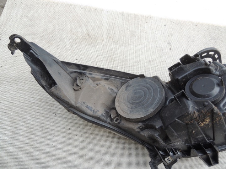 PROJECTEUR PHARE AVANT DEPO EUROPE PEUGEOT 207 06-09R