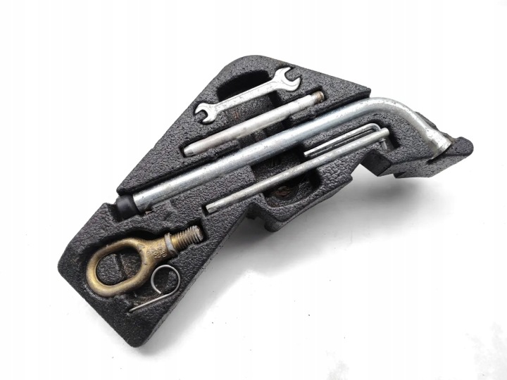 VW TOUAREG KIT OUTILS VERS ROUES DE RÉSERVE 2007 SUV 4/5DR 7L0012113