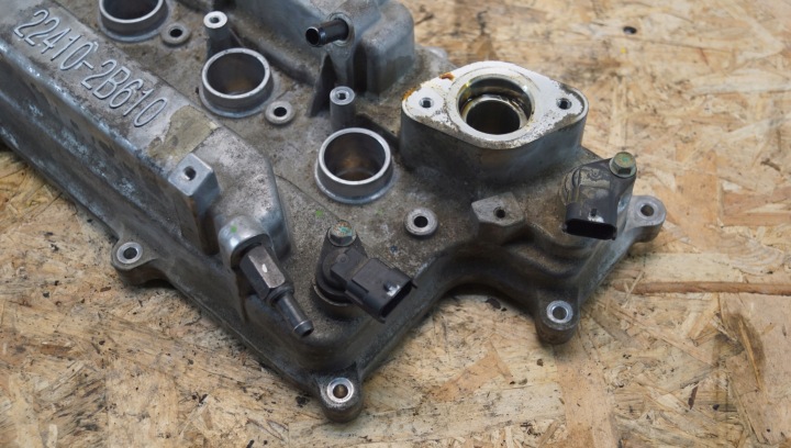 COUVERCLE DE SOUPAPES KIA HYUNDAI 1.6 GDI 22410-2B610