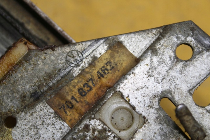 ÉLÉVATEUR VITRES DROIT AVANT VW T4 701837462