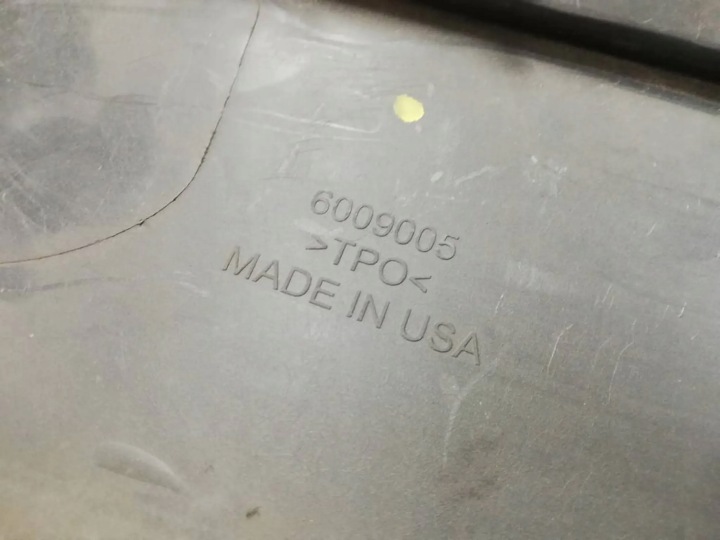LL TESLA MODÈLE AVEC DOUBLURE PARE-CHOCS ARRIÈRE SPOILER 6009005